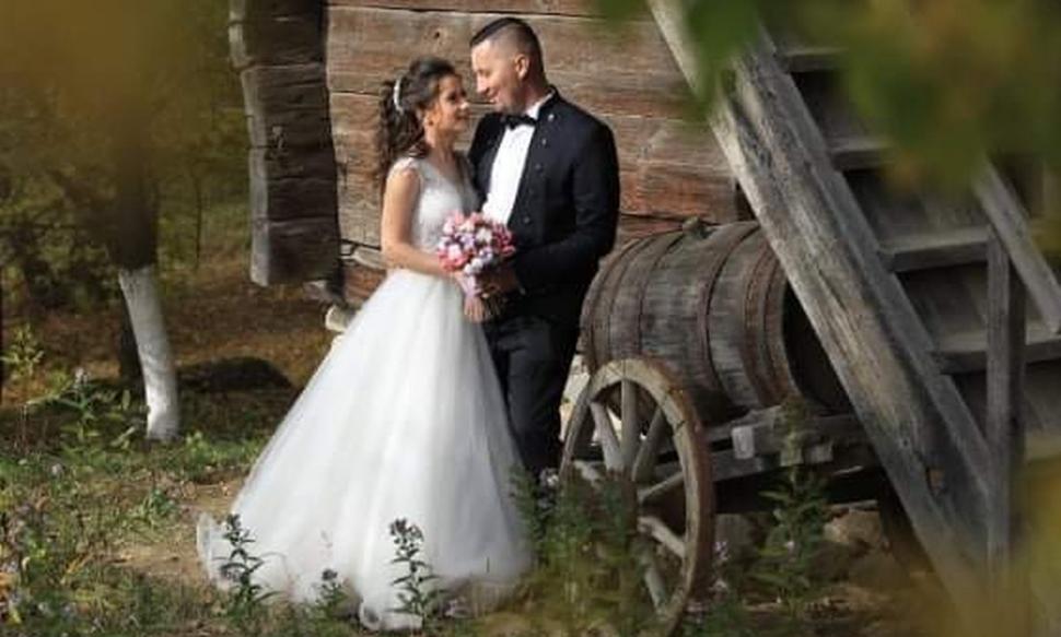 El este Dragoş, unul din cei trei morţi din accidentul de la CE Oltenia. Avea 29 de ani şi soţia lui este însărcinată 811603