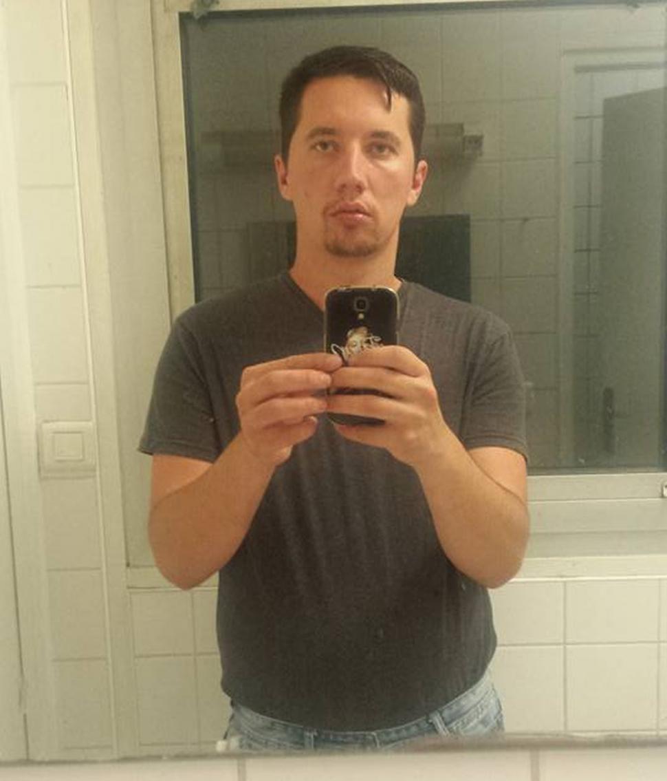 El este Dragoş, unul din cei trei morţi din accidentul de la CE Oltenia. Avea 29 de ani şi soţia lui este însărcinată 811604