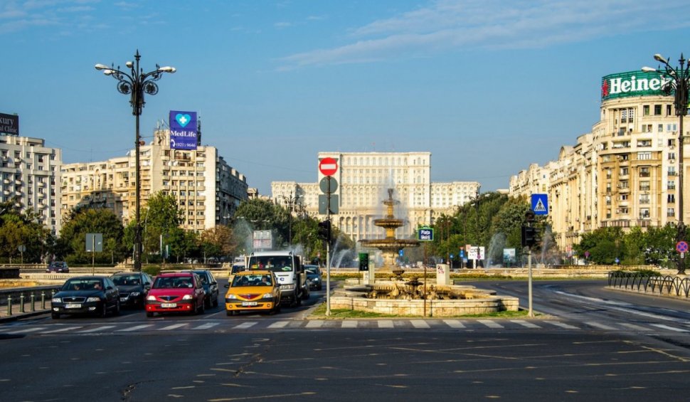 Vehiculele cu tonaj mare nu vor mai circula prin Piața Unirii din București. Comisia Tehnică din PMB a dat acordul pentru restricționarea accesului