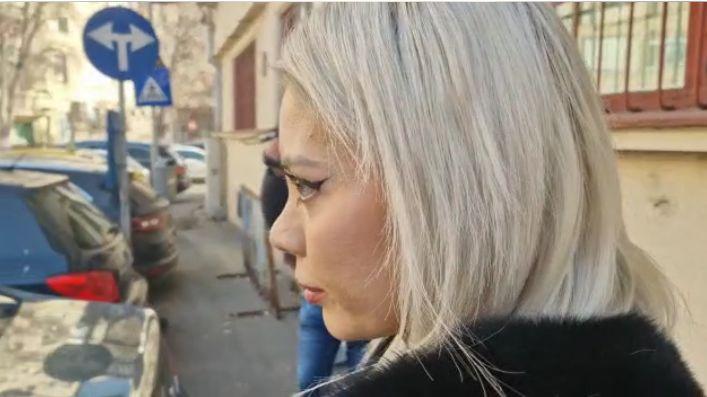 Una dintre victimele fraților Tate, în vizită la cei doi milionari 811914