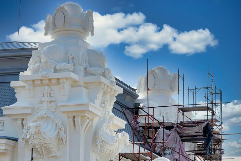 Cazinoul din Constanța, transformare spectaculoasă. Cum arăta clădirea la începutul renovării și cum arată astăzi 812105