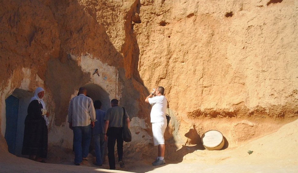 Fanii Star Wars pot vizita locul în care s-au filmat scenele de pe planeta Tatooine