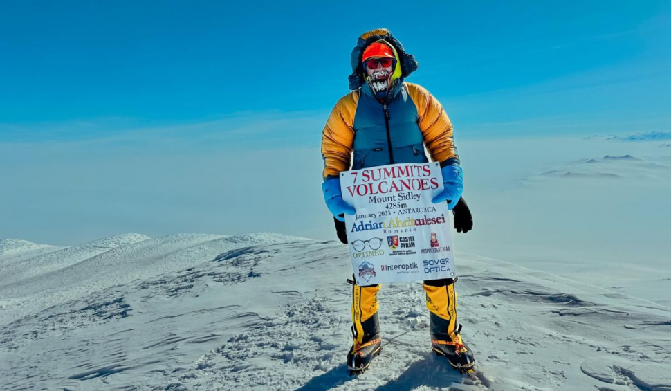 Adrian Ahriţculesei, primul român care a reuşit să ajungă pe cei mai înalţi vulcani din lume 