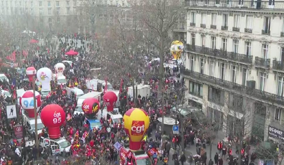 Nou protest masiv la Paris faţă de reforma sistemului de pensii 812376