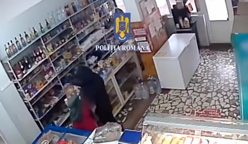 Un hoţ a ameninţat şi rănit cu un cuţit o angajată într-un magazin din Galaţi 812513