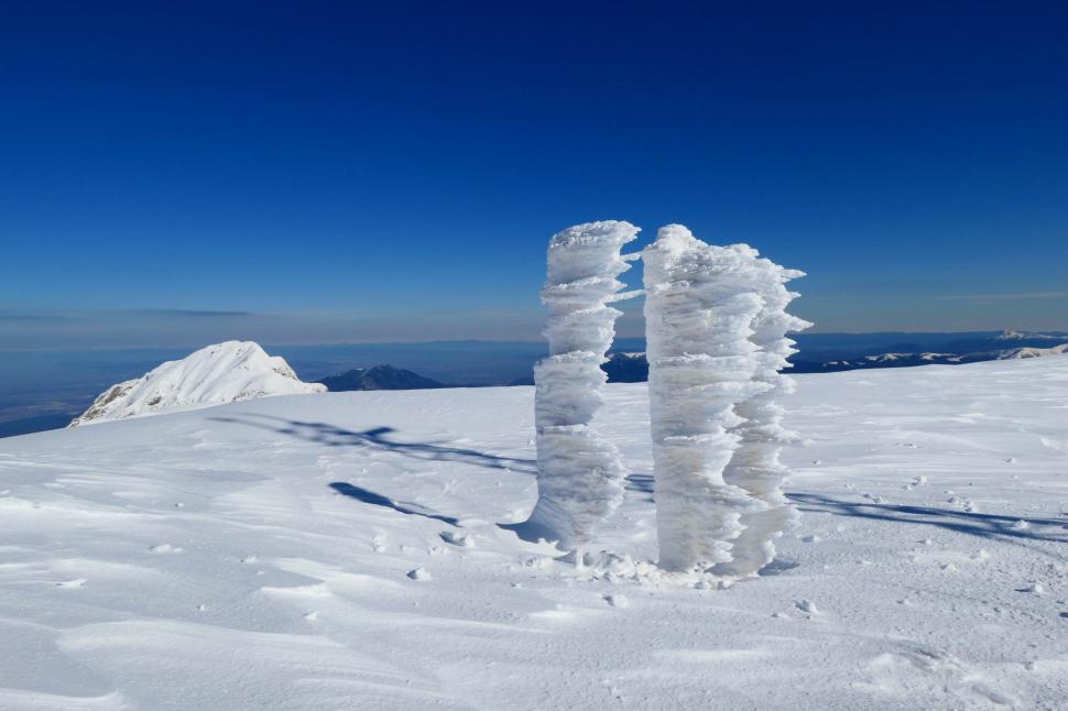 Imagini spectaculoase de la Cabana Omu, după un fenomen de viscol care a durat 156 ore 812676