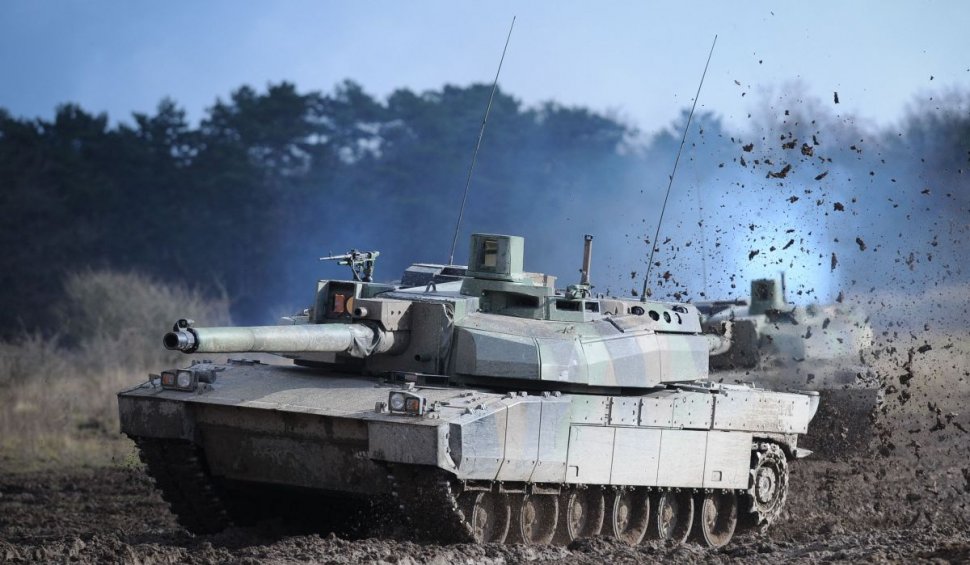 Soldații francezi exersează cu tancurile Leclerc un scenariu după Articolul 5 din Tratatul NATO, la Smârdan