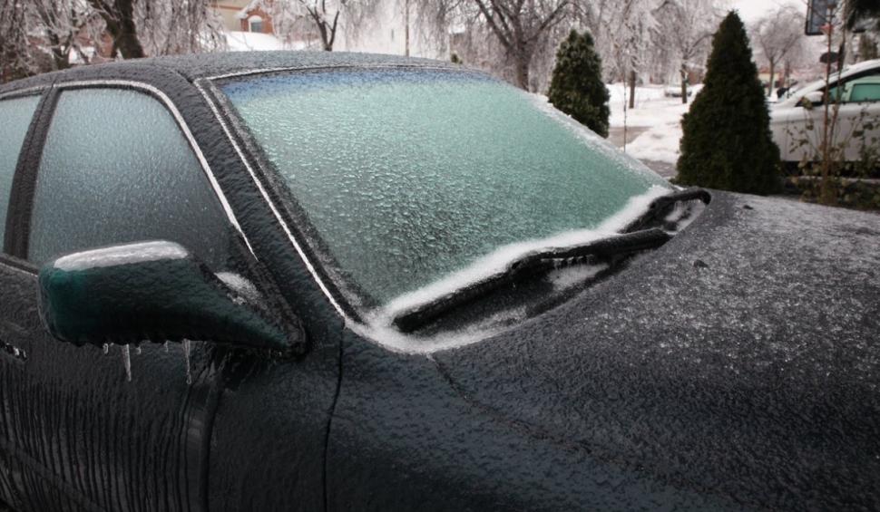 Avertizare meteo ANM: Cod galben de burniţă şi polei, în mai multe județe din ţară