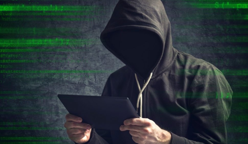 DNSC și o mare bancă din România avertizează: Infractorii cibernetici folosesc inteligenţa artificială pentru fraude online