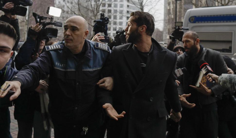 Fraţii Tate, aduşi din nou la DIICOT pentru percheziţia informatică: "Dovezile au fost fabricate" 813255