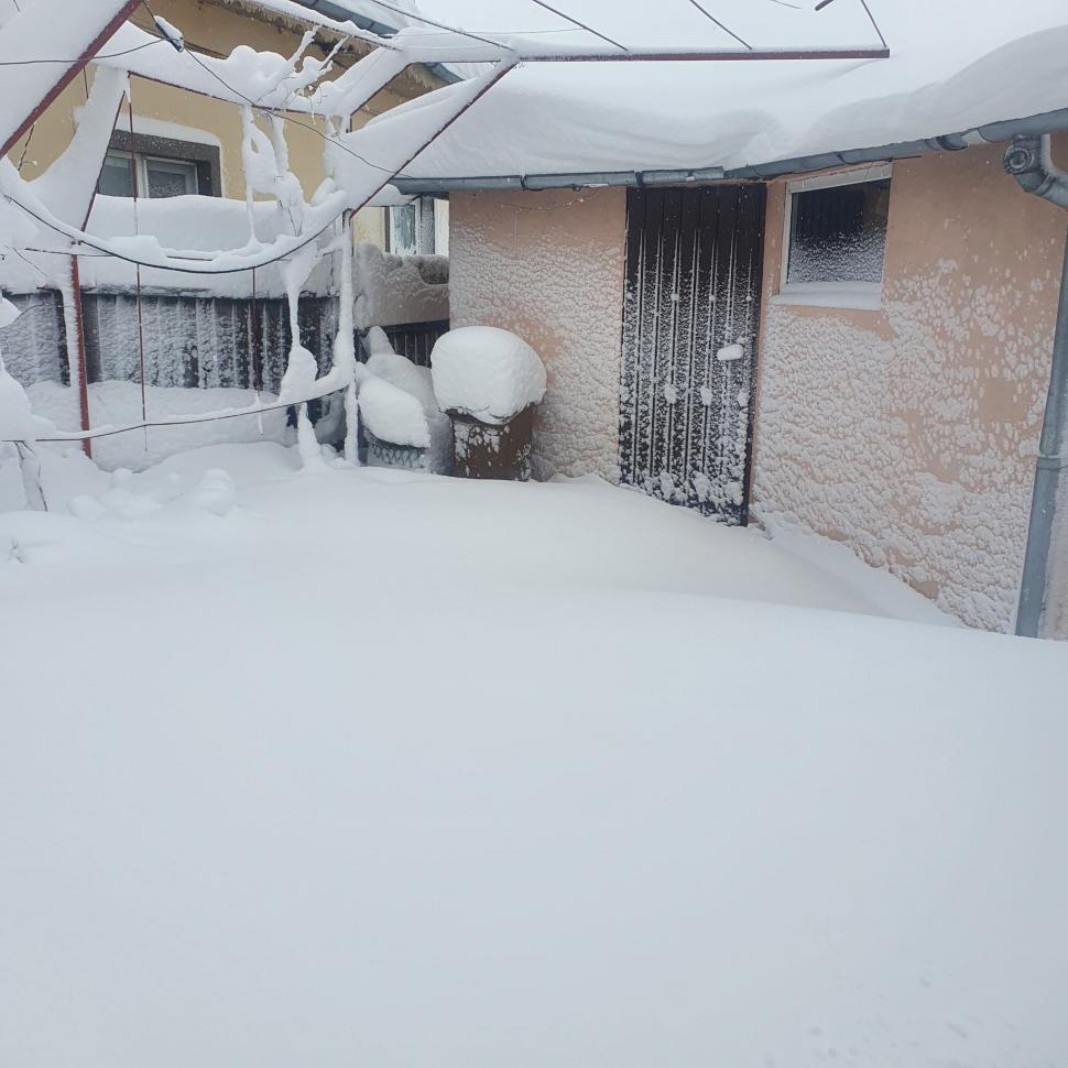 Avertizarea ANM de ninsori abundente şi viscol, prelungită. Care sunt zonele vizate de codul galben 813725