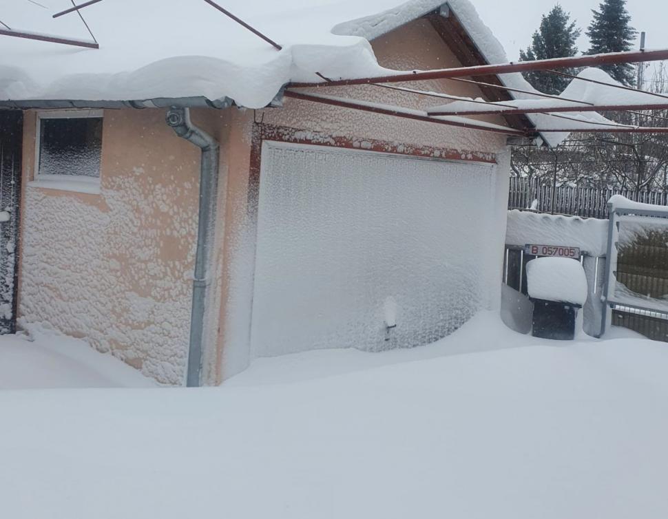 Avertizarea ANM de ninsori abundente şi viscol, prelungită. Care sunt zonele vizate de codul galben 813728