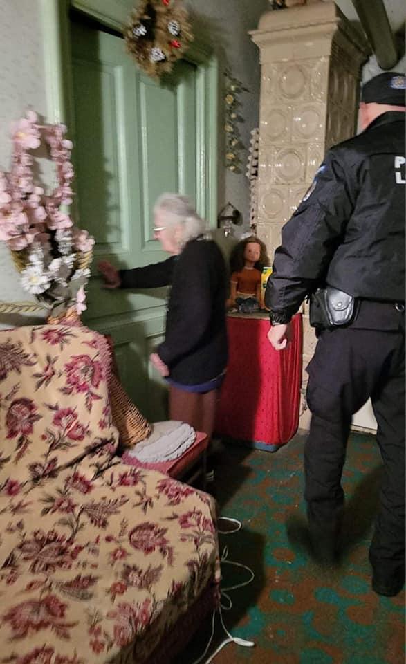 O bătrână din Constanţa a sunat la 112 şi a cerut ajutor pentru că altfel moare de frig în casă 813720