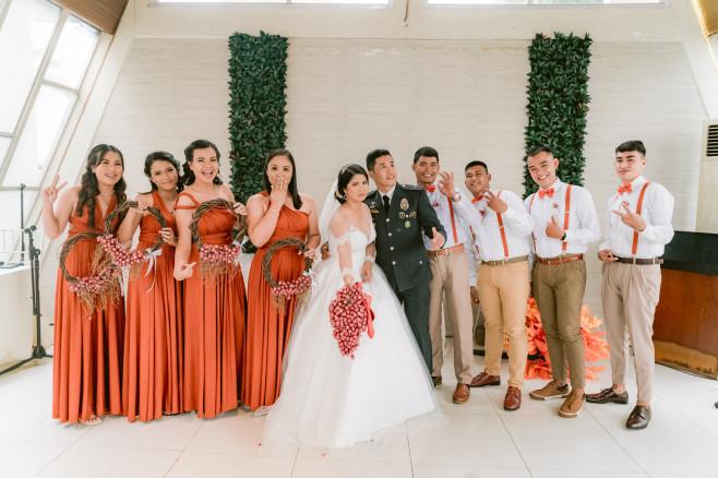 Buchet de mireasă din ceapă roșie, vedeta unei nunți de lux din Filipine. Cât a costat legătura de patru kilograme 813747