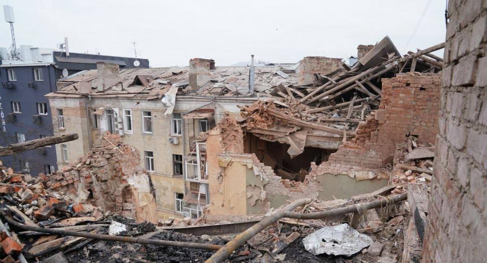 Cum arată blocul de locuințe din Harkov după ce a fost spulberat de o rachetă rusească S-300 813941