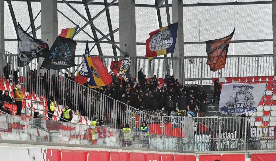 Premieră în fotbalul românesc: Meciul Sepsi - FC Craiova a fost oprit definitiv din cauza scandărilor xenofobe