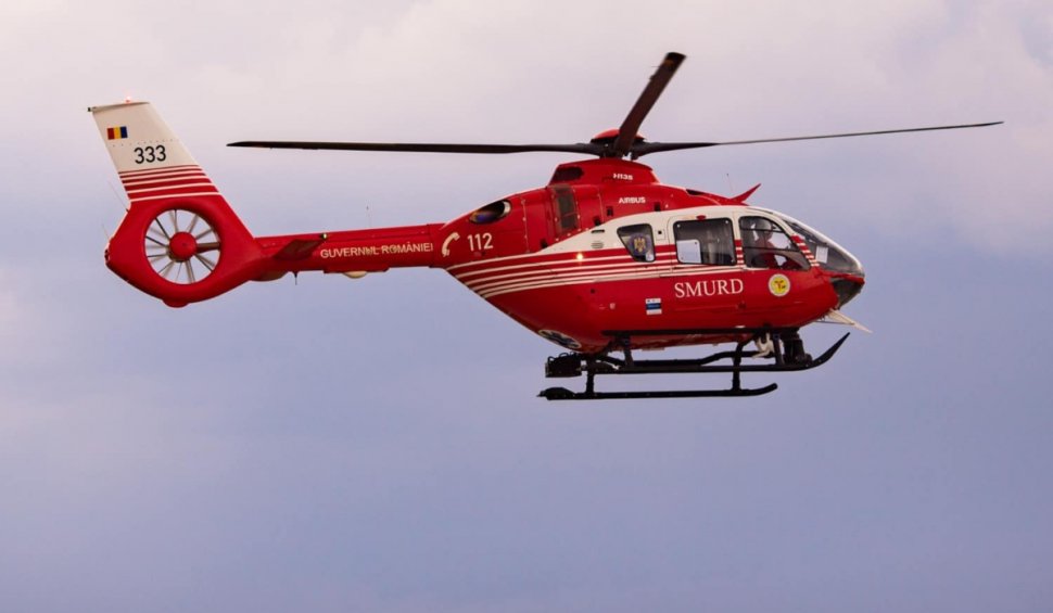 Intervenție a elicopterului SMURD pe Muntele Mic. Un tânăr a fost accidentat la schi