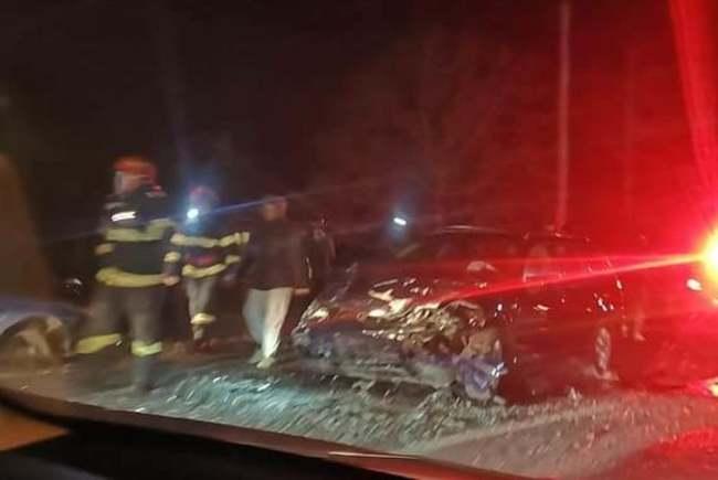 Altar de lumânări şi lacrimi pentru Anastasia, tânăra moartă în cumplitul accident de la Bucea 814182