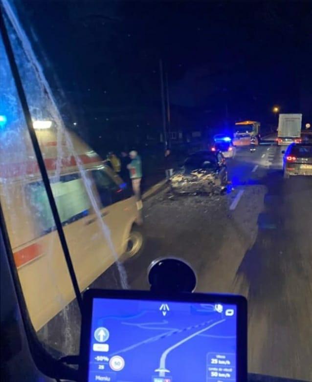 Altar de lumânări şi lacrimi pentru Anastasia, tânăra moartă în cumplitul accident de la Bucea 814188