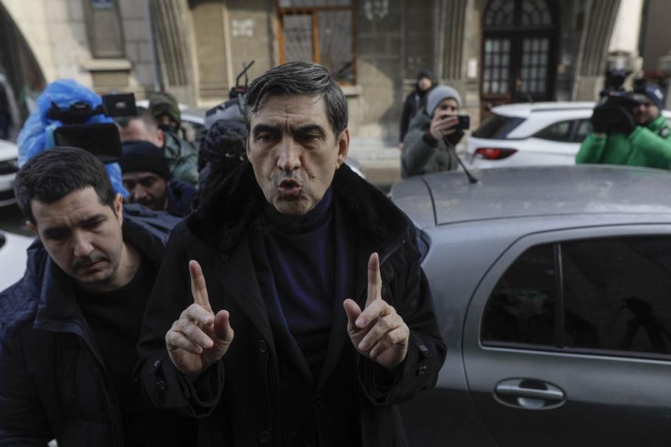 Victor Pițurcă, din nou la DNA la doar câteva ore după ce a fost eliberat din arest. Gestul făcut la intrarea în sediul instituției 814167