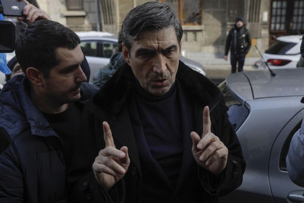 Victor Pițurcă, din nou la DNA la doar câteva ore după ce a fost eliberat din arest. Gestul făcut la intrarea în sediul instituției 814168