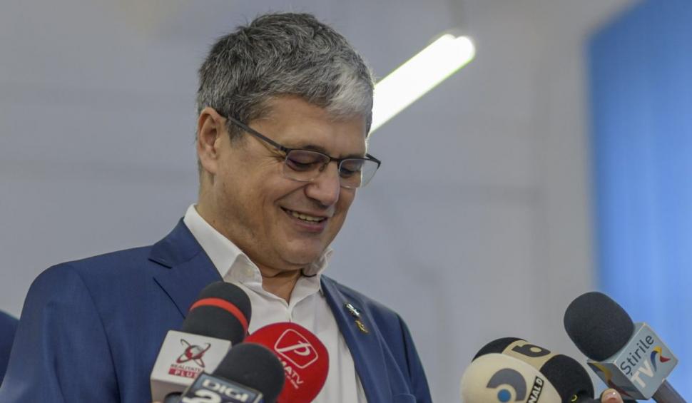 Primele carduri de energie ajung la români. Marcel Boloş anunţă judeţele în care începe distribuirea ajutoarelor de facturi 814414