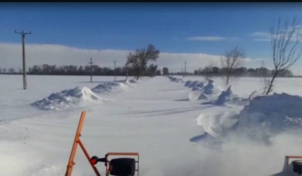 Haos pe șoselele din România din cauza viscolului. Mai multe drumuri sunt închise 815060