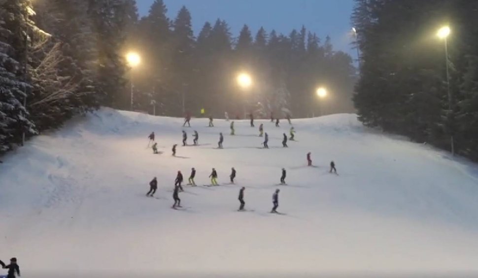 Salvamontiștii au deschis oficial sezonul de schi, în februarie | Spectacol pe pârtie