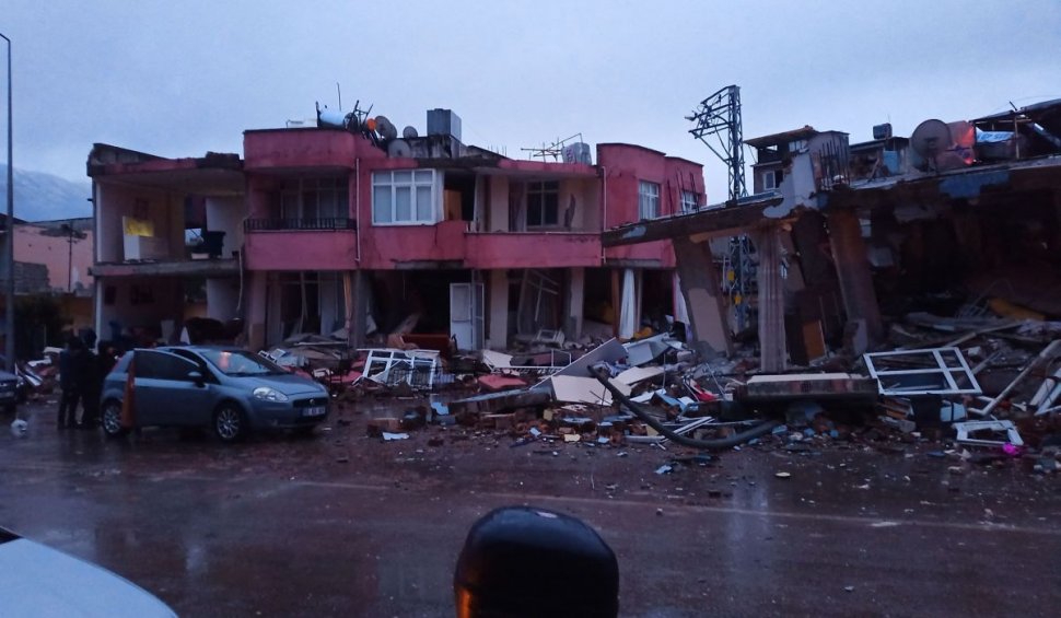 Al doilea seism devastator din Turcia, surprins în direct de o echipă de televiziune
