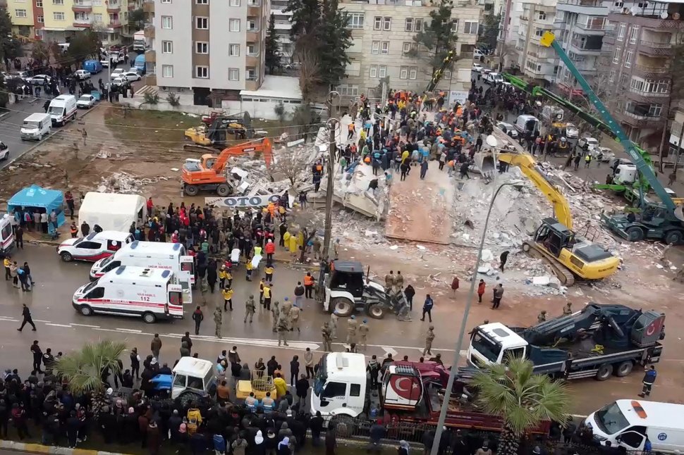 MAE: Datele de contact pentru cetățenii români afectați de cutremurele produse în Turcia