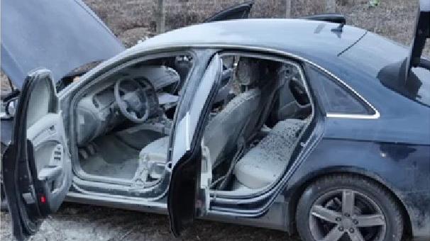 Un bărbat a răpit o femeie, în București, a băgat-o în portbagaj și a încercat să îi dea foc, la marginea cartierului Sălăjan 815164