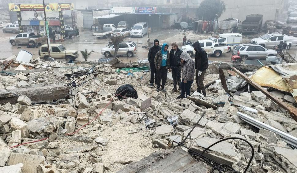 Noi mărturii cutremurătoare ale românilor din Turcia: "Replicile sunt foarte dure, oamenii fug de frică. Ne rugam să treacă" 815364