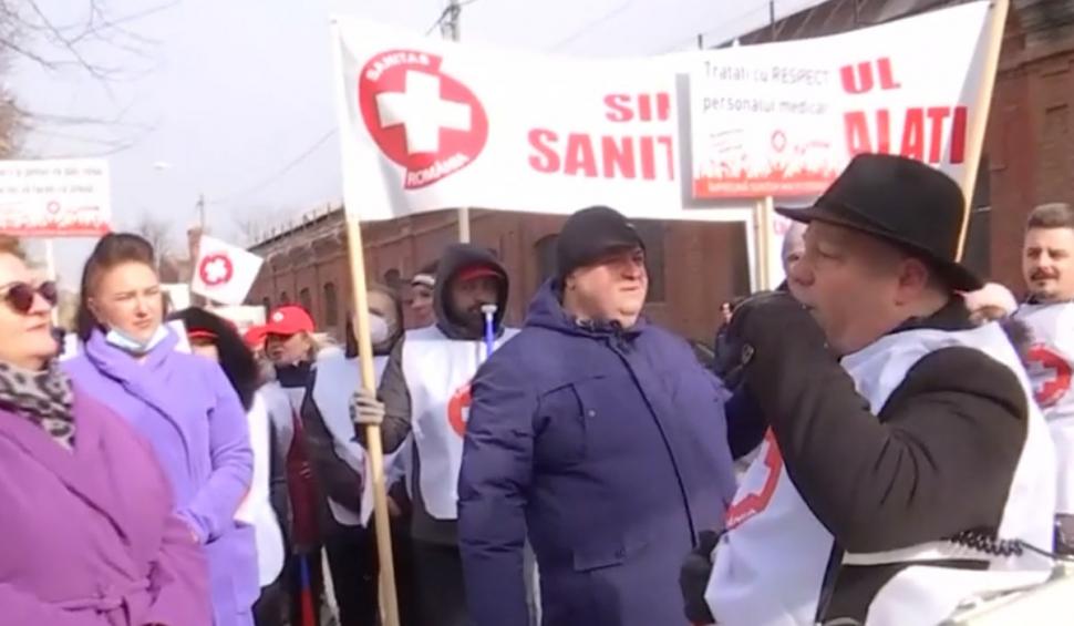 Angajații din Sănătate, proteste în Bucureşti: "Domnule premier, avem o porţie de frig şi pentru dvs" 815322