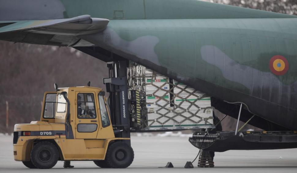 România trimite în Turcia trei aeronave care vor avea la bord 60 de salvatori, patru câini antrenați pentru căutări și șapte tone de echipamente 815298