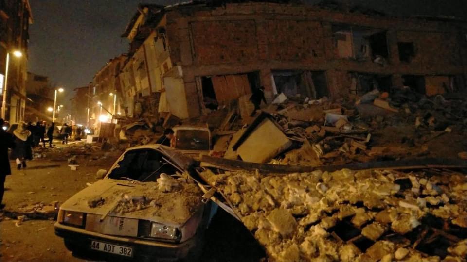 "Mi-am strigat familia, măcar să murim împreună în același loc". Supravieţuitor al cutremurului din Turcia, mărturii emoţionante 815265