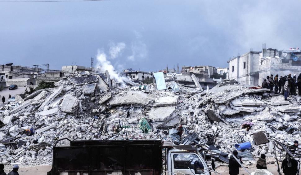 Un profesor de fizică din Iaşi a calculat intensitatea cutremurului din Turcia şi Siria: "Cât 360 de bombe" | Ce putem face pentru a evita un dezastru în România  815623