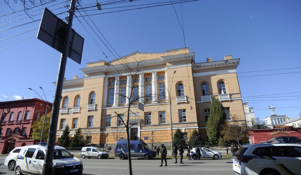 Ucraina se leapădă de moștenirea rusă din bibliotecă. Milioane de cărți, eliminate