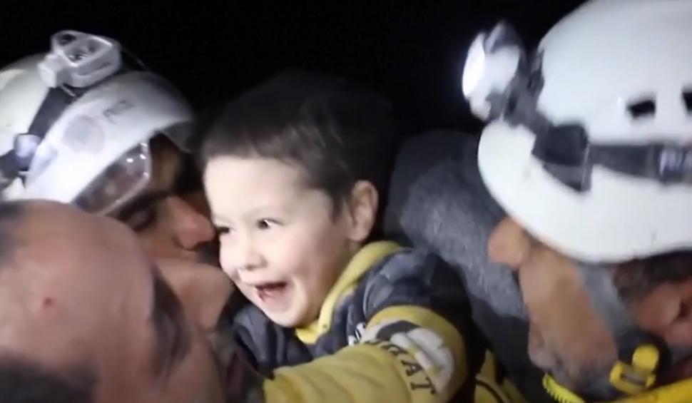 Imagini cu dezastrul umanitar din Turcia | Jurnaliştii Antena 3 CNN au surprins lupta contracronometru a salvatorilor 815854