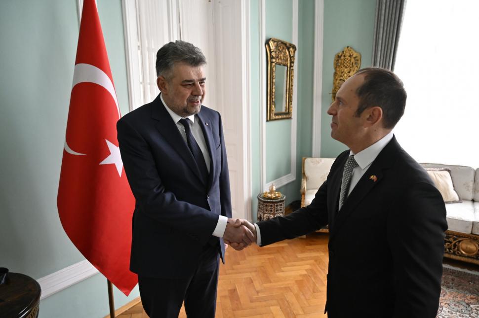 Marcel Ciolacu a semnat în Cartea de condoleanțe deschisă la Ambasada Turciei la București 815765