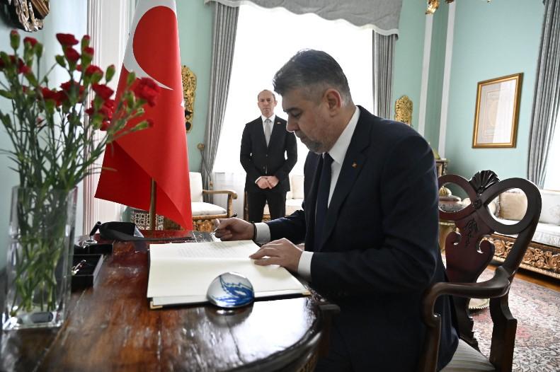 Marcel Ciolacu a semnat în Cartea de condoleanțe deschisă la Ambasada Turciei la București