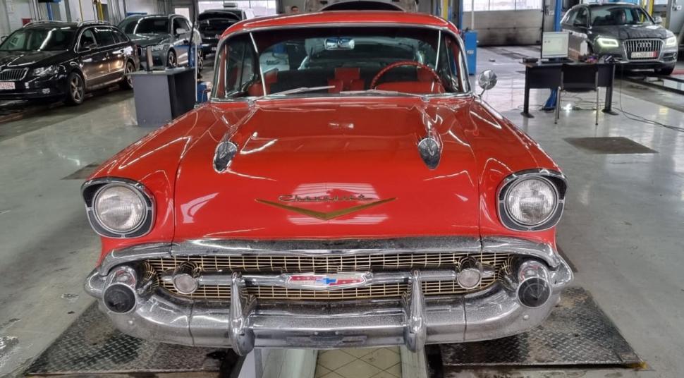 O mașină Chevrolet Bel Air a făcut senzație la RAR Bacău: "A devenit o piesă dorită în orice colecție auto" 815899