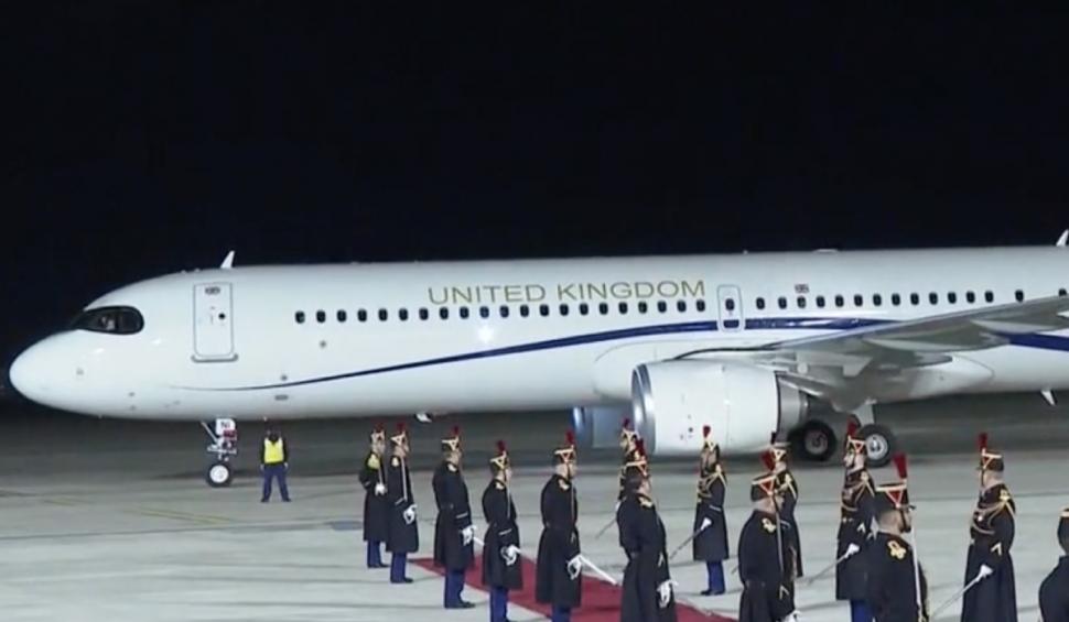 Volodimir Zelenski a ajuns în Franţa, pentru întâlnirea cu Emmanuel Macron 815925