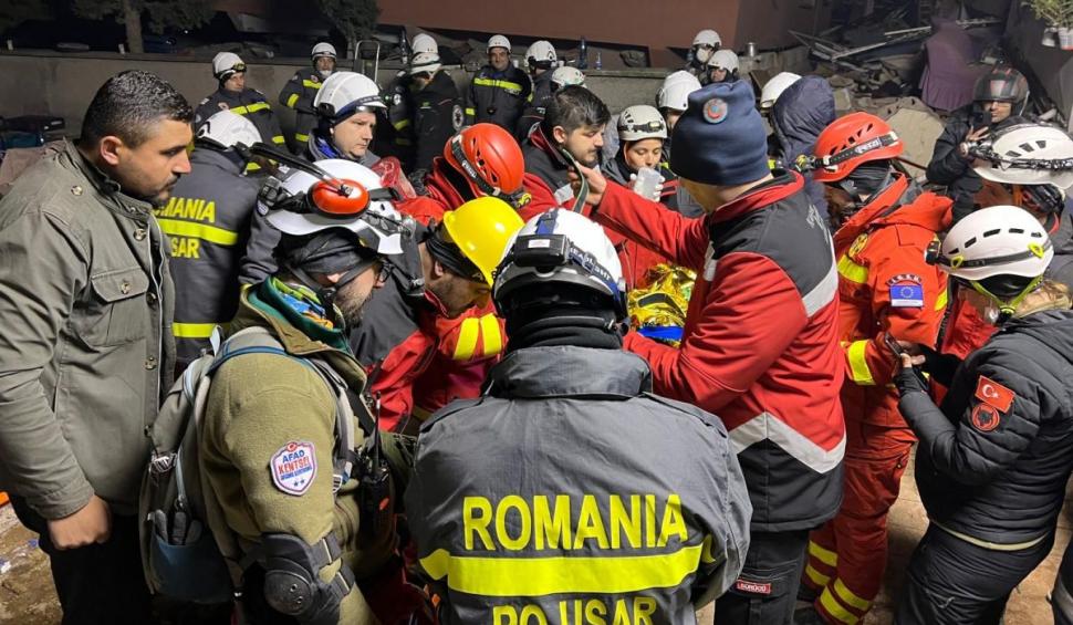 Imagini dramatice de la operaţiunile de salvare din Turcia | Economia ţării este în pericol, iar guvernul este copleşit de numărul uriaş de decese şi victime 816090