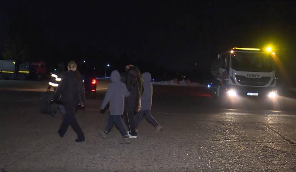 Românca blocată în Turcia cu cei doi copii minori a fost adusă în ţară. Alți şapte studenți Erasmus au fost preluaţi 815956