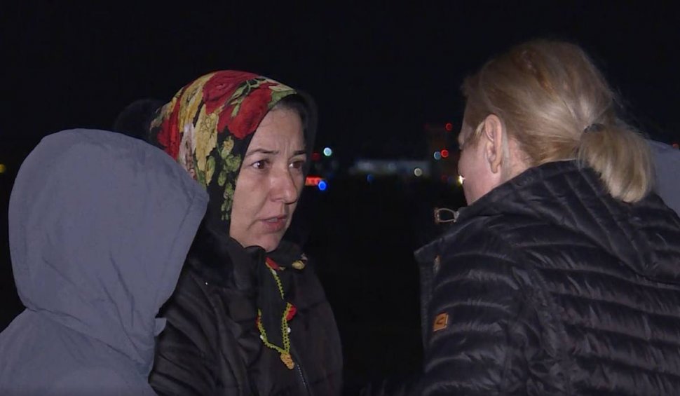 Românca blocată în Turcia cu cei doi copii minori a fost adusă în ţară. Alți şapte studenți Erasmus au fost preluaţi