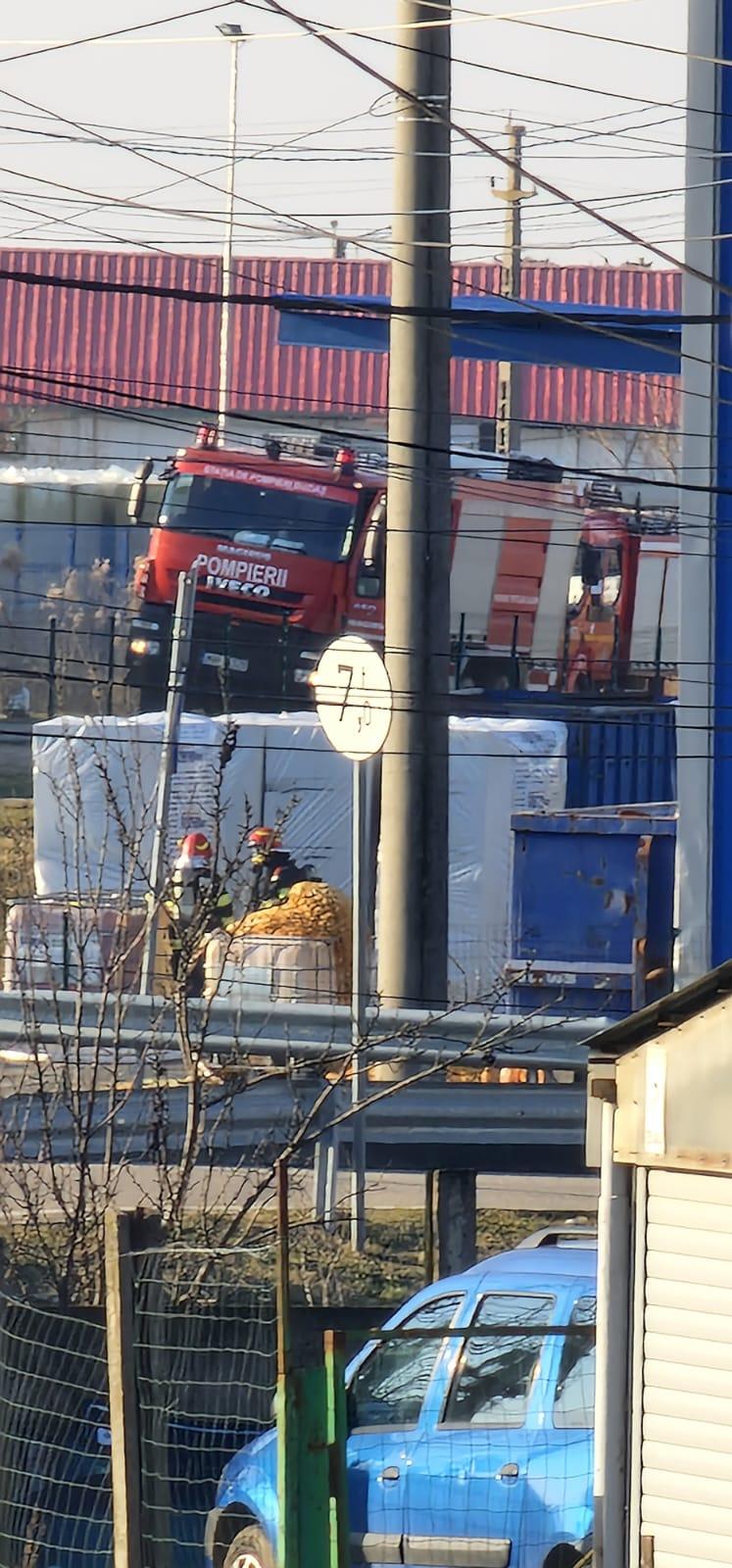 Accident chimic la o firmă din Timiş! O substanță periculoasă a fost deversată accidental | 28 de angajați, evacuați 816226