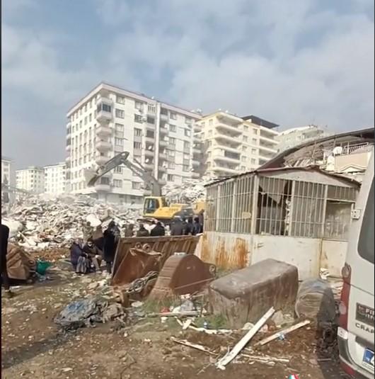 Echipa Antena 3 CNN, surprinsă de trei replici ale cutremurelor din Turcia: "Toată lumea a înghețat şi ni s-a spus să părăsim zona" 816272