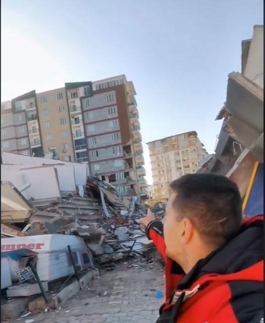 Echipa Antena 3 CNN, surprinsă de trei replici ale cutremurelor din Turcia: "Toată lumea a înghețat şi ni s-a spus să părăsim zona" 816275