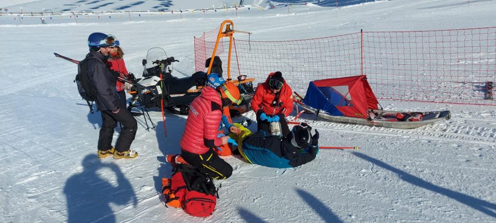 Salvamont Poiana Braşov s-a confruntat cu cel mai mare număr de accidente într-o singură zi, din ultimii ani 816415