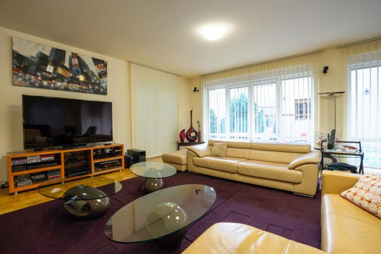 Cum arată o vilă de aproape două milioane de euro scoasă la vânzare la Cluj. Ce detalii au atras atenţia 816520